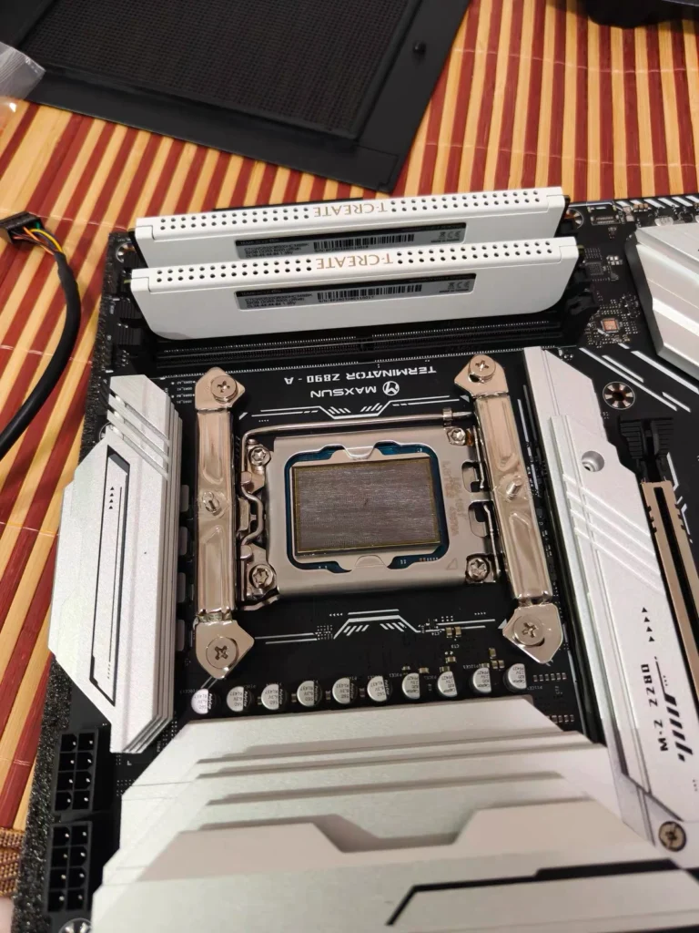 Server Heat Dissipation With Graphite Thermal Pad